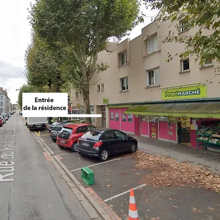 Appartement Le Faubourg-raines - Chaleureux A 5mn De La Gare *