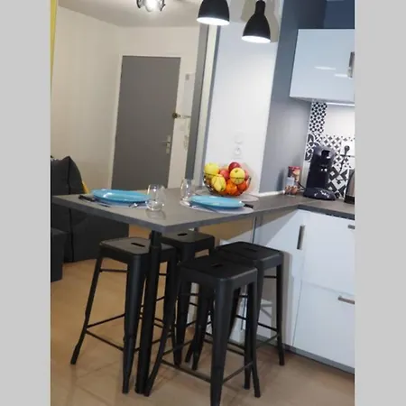 Le Faubourg-raines - Chaleureux A 5mn De La Gare *