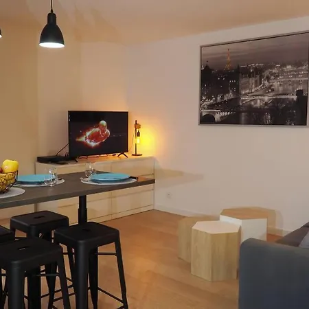 Le Faubourg-raines - Chaleureux à 5mn De La Gare Appartement Dijon