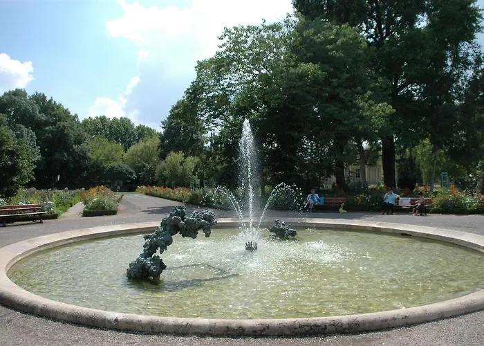 Apartment Le Faubourg-raines - Chaleureux A 5mn De La Gare *