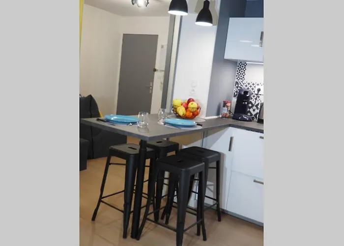 Le Faubourg-raines - Chaleureux A 5mn De La Gare *