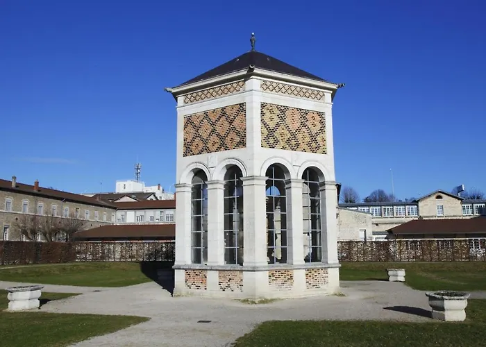 Le Faubourg-raines - Chaleureux A 5mn De La Gare Apartment Dijon